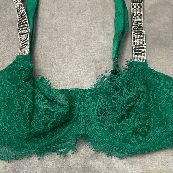 New! Victoria’s Secret Very Sexy Wicked Unlined Shine Strap Bra 10335 - Picture 3 of 8